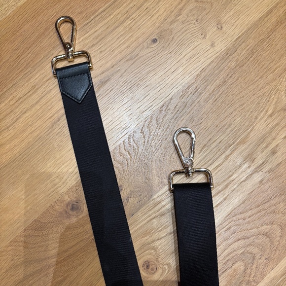 Paravel Adjustable Shoulder Strap - Picture 7 of 10